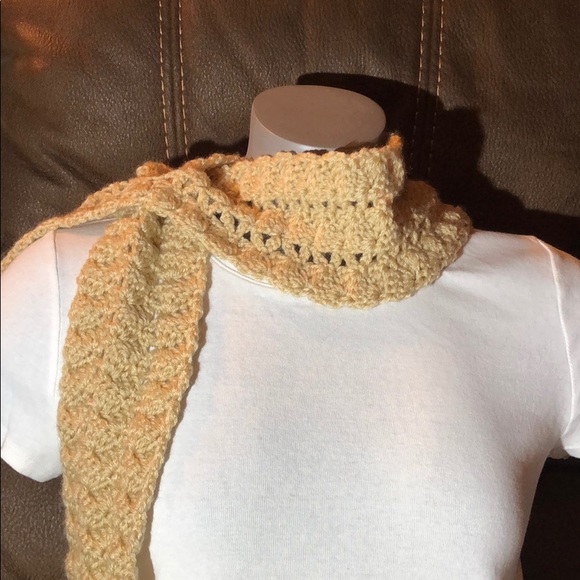 Neck warmer scarf hand crochet tan color - Picture 5 of 5